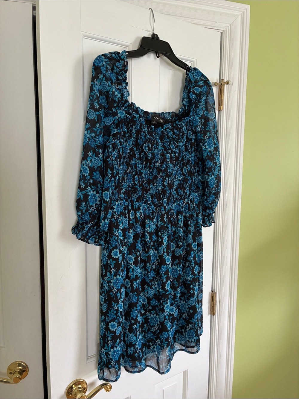 Women's Blue Floral Smocked Dress Size M - Picture 3 of 6